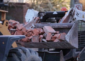 Ascienden a tres los fallecidos por el derrumbe de un hotel en Argentina