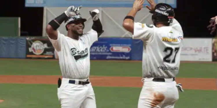 Bravos se impone ante los Leones y suma cuatro   triunfos