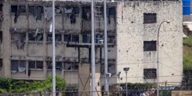 Familiares de presos políticos denuncian cambios en los días de visita en la cárcel de Tocuyito