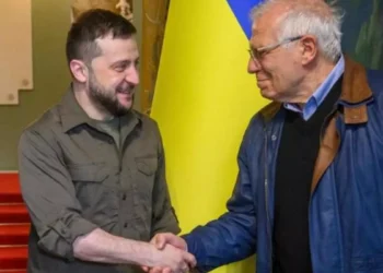 Josep Borrell se reúne con el presidente de Ucrania en Kiev en su último viaje
