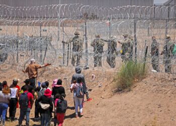 Aliados de Trump y el sector privado estadounidense se preparan silenciosamente para la detención masiva de inmigrantes