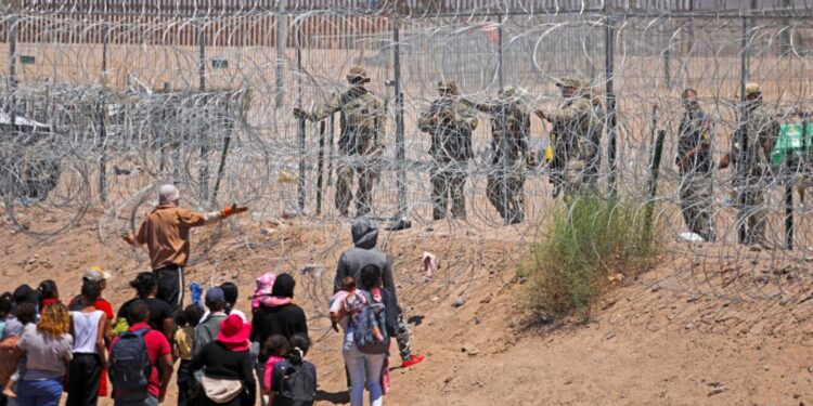 Aliados de Trump y el sector privado estadounidense se preparan silenciosamente para la detención masiva de inmigrantes