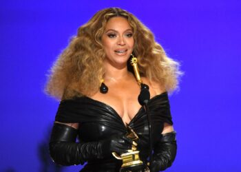 Beyoncé lidera las nominaciones de los Grammy 2025 e impone un récord histórico