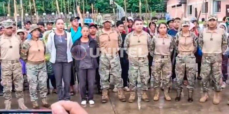 Militares bolivianos denuncian ser «rehenes» de seguidores de Evo Morales y aseguran «estar en peligro»