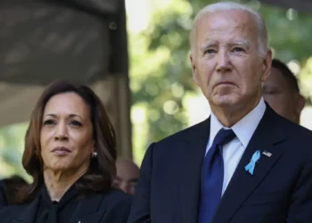 Biden y Harris reaparecen en público por primera vez desde las elecciones presidenciales