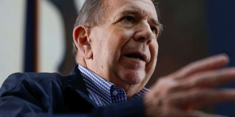 Edmundo González responde a orden captura en su contra: «Este nuevo y sistemático ataque se debe a nuestro trabajo en el exterior»