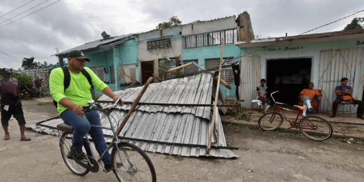 Los recientes sismos y huracanes dejan más de 46.000 viviendas afectadas en Cuba