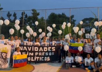 Familiares de los presos políticos estuvieron en vigilia en Yare III para pedir por su libertad