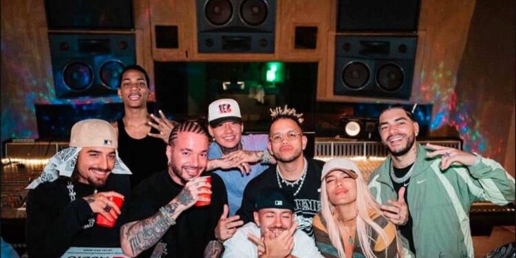 Continúan las críticas a la nueva canción de Karol G, Maluma, Feid y J Balvin