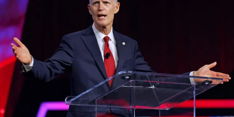 Rick Scott suma apoyo para liderar la mayoría republicana en el Senado de EEUU y destroza a sus oponentes en encuestas internas