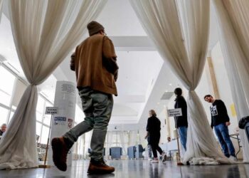 EEUU: Denuncian amenazas contra centros de votación en mayor condado del estado clave de Georgia