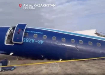 Denuncian que Rusia negó el permiso de aterrizaje del vuelo de Azerbaijan Airlines y bloqueó el GPS del avión