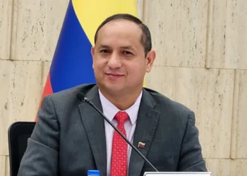 Designan a Ramón Velásquez Araguayán como director encargado del aeropuerto de Maiquetía