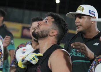 Bravos logra épica remontada ante Zulia y se acerca al Round Robin 