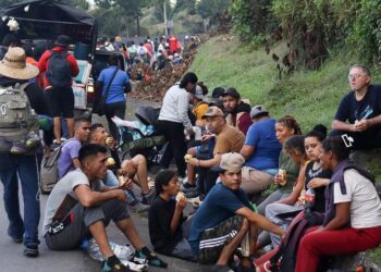 Una caravana migrante sale del sur de México pese a las declaraciones de Trump y Sheinbaum
