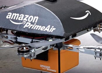 Amazon realizó con éxito su primera prueba de vuelo de entrega con drones en Italia
