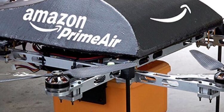 Amazon realizó con éxito su primera prueba de vuelo de entrega con drones en Italia
