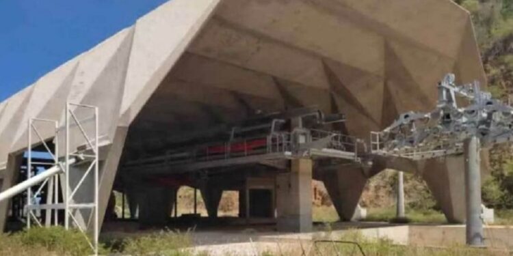Maduro solicitó a las autoridades retomar el proyecto de recuperación del teleférico Warairarepano-Macuto