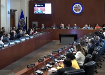 Un total de 14 países de la OEA exigen a Venezuela salvoconductos para los asilados en la Embajada argentina