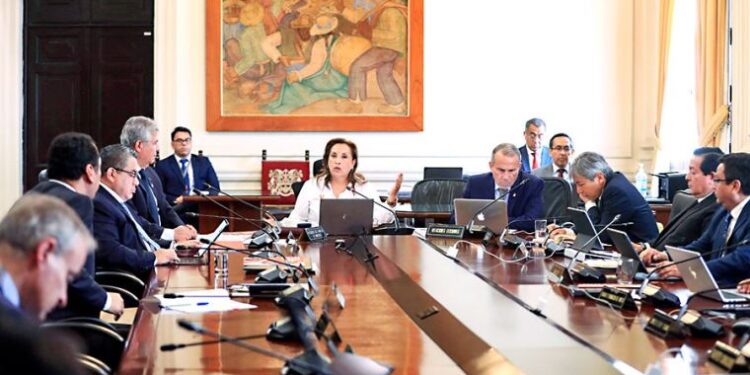 Perú crea comisión sobre aplicación de pena de muerte en violadores de menores