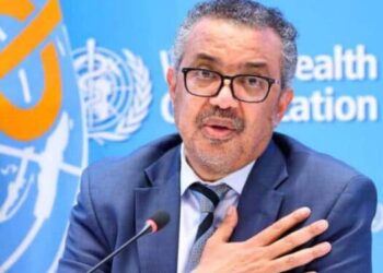 Director de la OMS estuvo a punto de morir durante bombardeo israelí en aeropuerto de Yemen