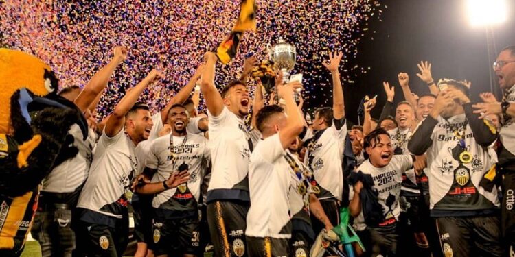 Deportivo Táchira se corona por segundo año consecutivo como campeón de la Liga venezolana