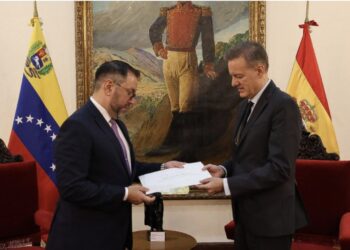 Nuevo embajador de España en Venezuela presenta credenciales al régimen de Maduro