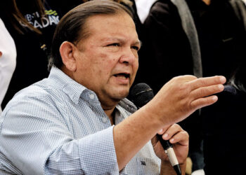 Andrés Velásquez critica que militares apoyen a Maduro para su investidura: «Acompañarlo en su fraude es ponerse al margen de la Constitución»