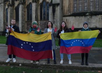 Venezolanos salen a la calle en Reino Unido para exigir a CPI que tome acciones contra Maduro
