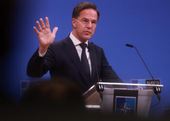 Los ministros de la OTAN se reúnen en Bruselas bajo fuerte presión de Ucrania