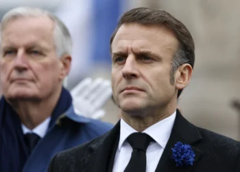 Macron dice que seguirá en el cargo hasta el fin de su mandato y que pronto nombrará a nuevo premier