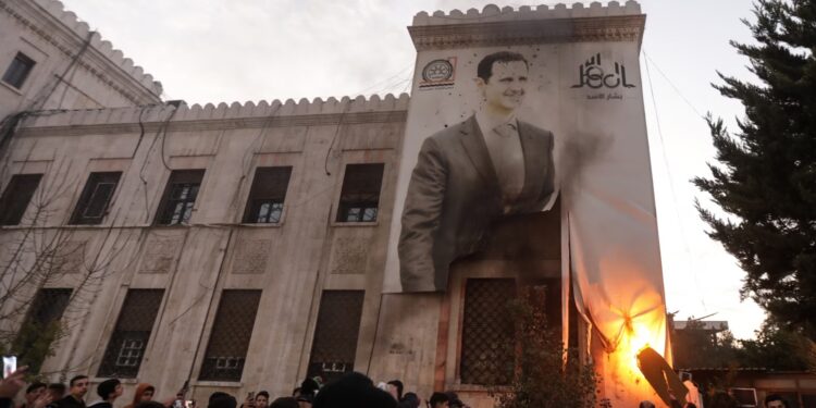 “Sin injerencia externa ni violencia”: Régimen de Maduro aboga por una “resolución pacífica” en Siria