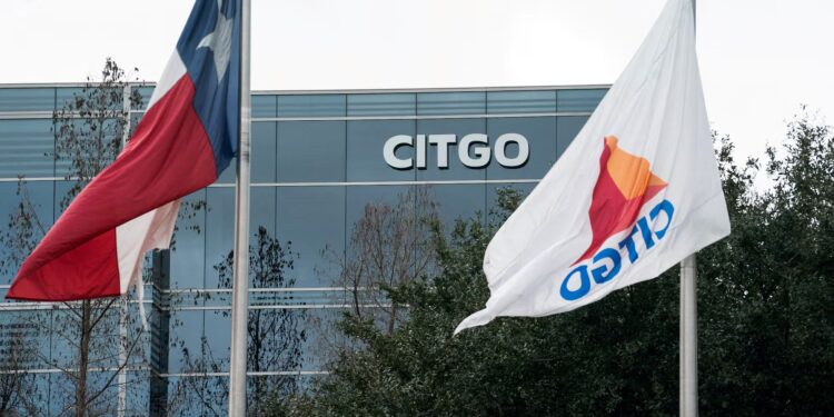 Juez de EEUU ordena reabrir la sala de datos de Citgo y reanudar la subasta
