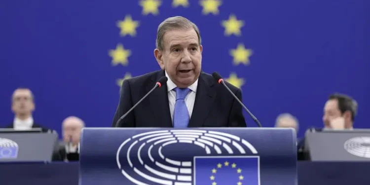 Senado español urge al Gobierno a reconocer a Edmundo González como presidente