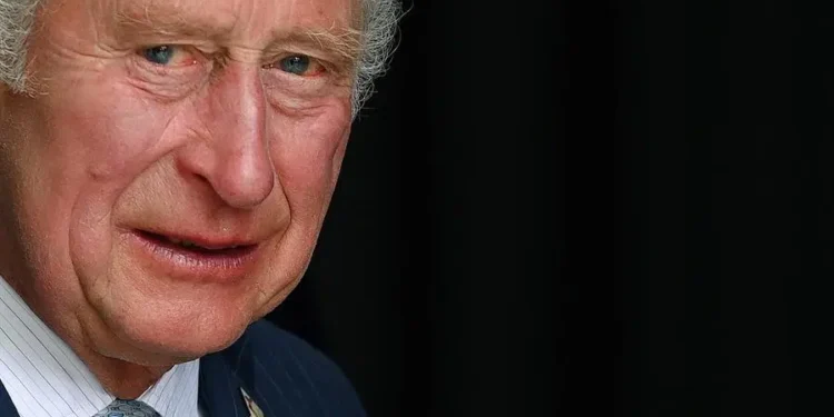 El rey Carlos III continuará con su tratamiento de quimioterapia contra el cáncer en 2025