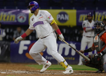 Tiburones de La Guaira afiló a su ofensiva y no tuvo compasión con Águilas del Zulia