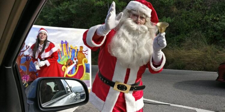 El Santa de la Cota Mil dio la bienvenida a la Navidad en Caracas