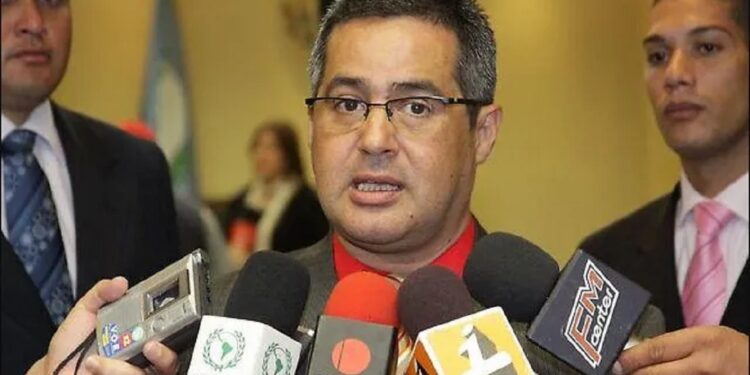 Régimen designa a hermano de Cilia Flores como nuevo director del Saime