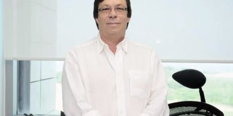 Renuncia presidente del CNE de Colombia en medio de investigaciones a campañas de Petro