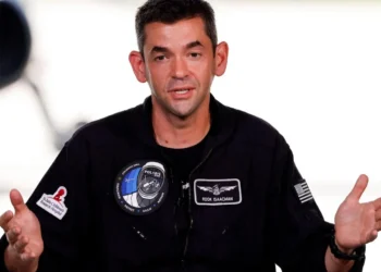 Trump nombra al multimillonario Jared Isaacman para dirigir la NASA