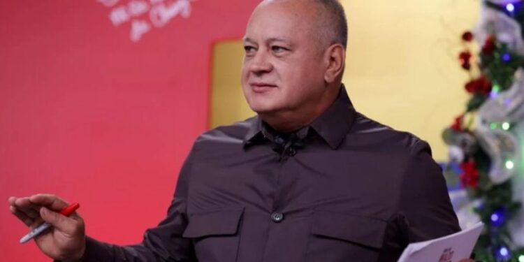 Cabello calificó de «farsa» el asedio que se mantiene en la Embajada de Argentina