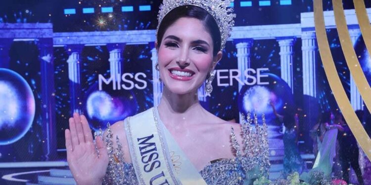 Stephany Abasali se coronó como Miss Universe Venezuela 2024