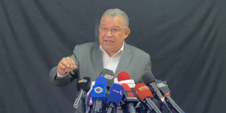 Enrique Márquez denuncia que el presupuesto para el 2025 recorta asignaciones para las regiones