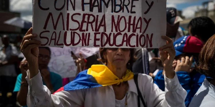 Docentes universitarios en Venezuela son de los más pobres de Latinoamérica, afirma ONG