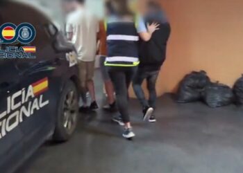 Detienen en España a 36 personas de una trama dedicada al tráfico de migrantes cubanos