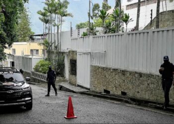 República Dominicana llamó a la «sensatez» al régimen de Maduro para permitir salida de opositores asilados en la embajada argentina