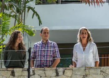 Acoso a la embajada de Argentina en Caracas lleva 17 días: sin agua y sin luz sobreviven opositores