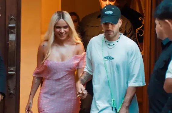 Karol G inauguró tres nuevos negocios en Medellín