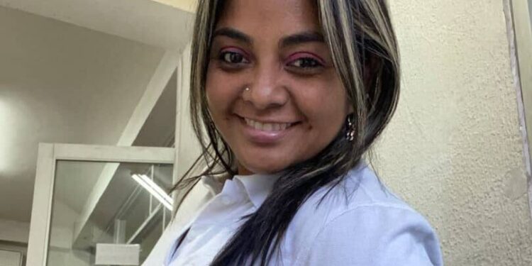 Régimen excarcela a la reportera gráfica Deisy Peña, tras cuatro meses detenida