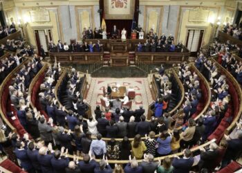 Congreso de España urgió al Gobierno de Pedro Sánchez pedir el arresto de Maduro ante la CPI